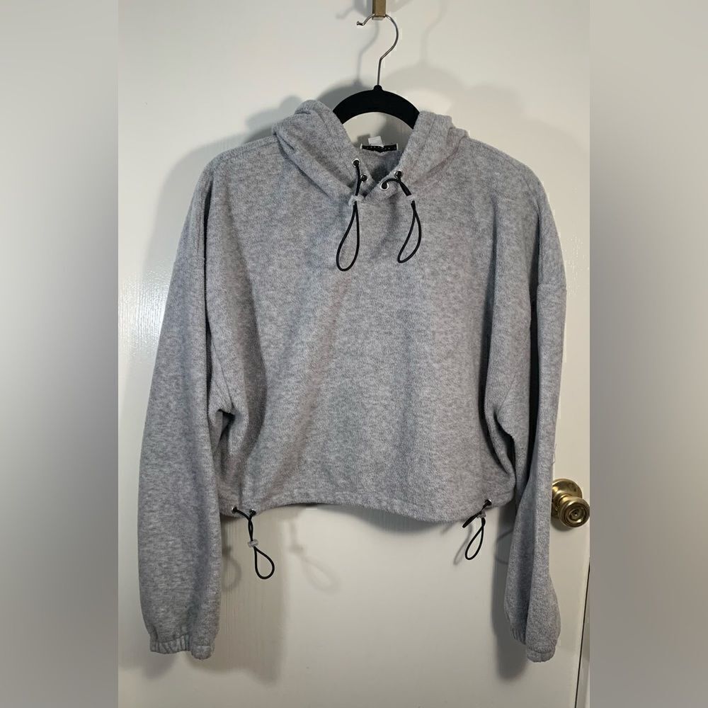 Topshop EUC gray fleece drawstring waist cropped hooded sweatshirt Size 8